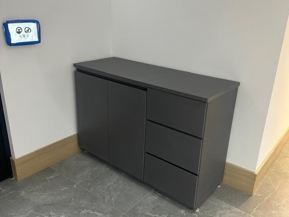 Credenza multifuncional